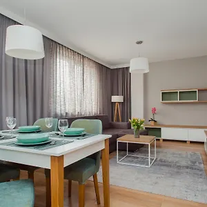 shortstaypoland-apartamenty.warsawhotelspoland.com/